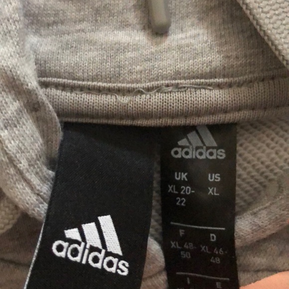 New Adidas crop sweatshirt - Picture 3 of 3